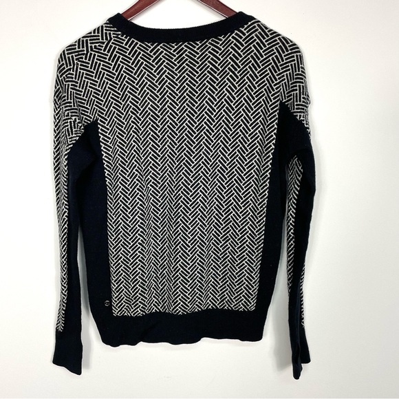 Lululemon Yogi Crew Merino Wool Patterned Sweater Size 4 - Picture 6 of 10